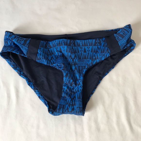 Patagonia Bikini Bottoms blue and black pattern XS NWOT - Picture 8 of 8